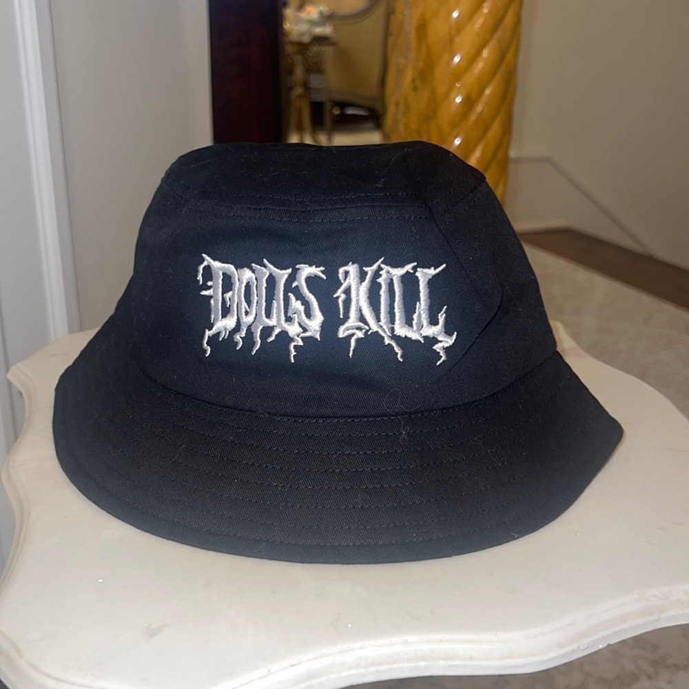 Free DOLLSKILL BUCKET HAT